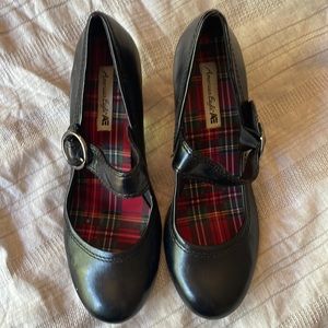 American Eagle Black Buckle Chunky Heels Size 7 1/2